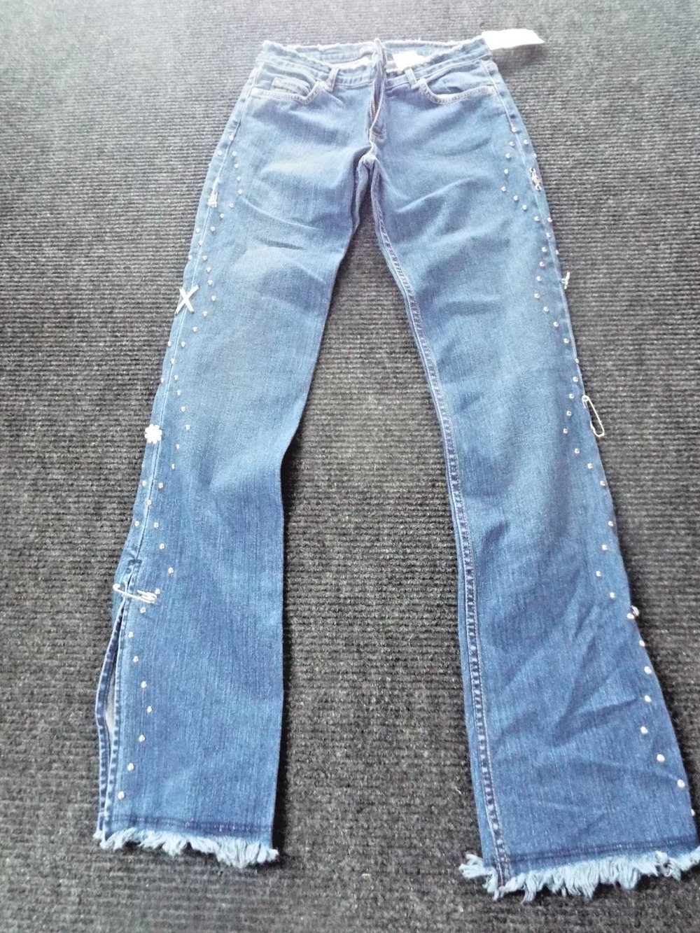 Allen B Schwartz Womens Studded Slit Bottoms Jewelry/Pin accents Jeans Sz29 Tag